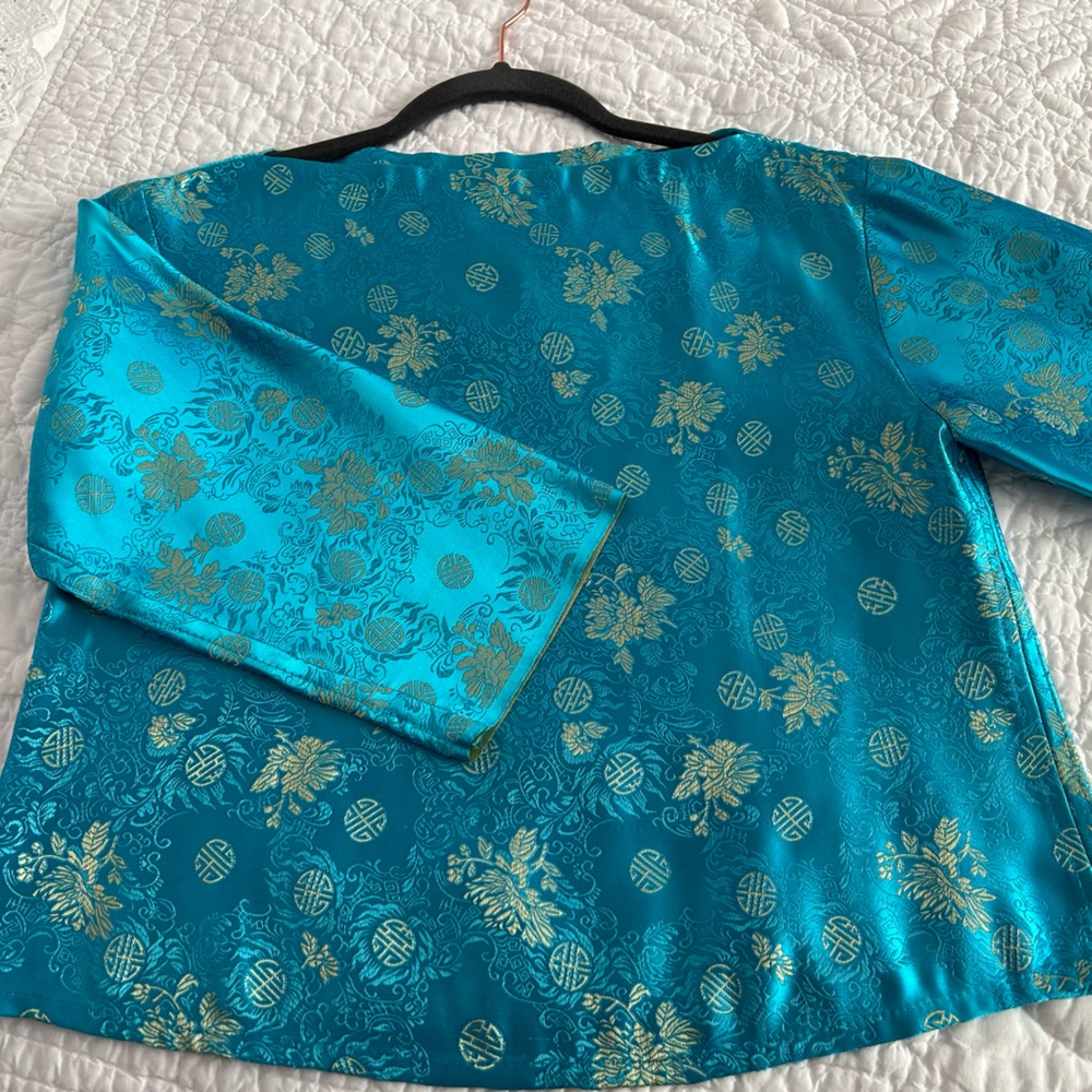 TURQUOISE SILKY BOATNECK TOP